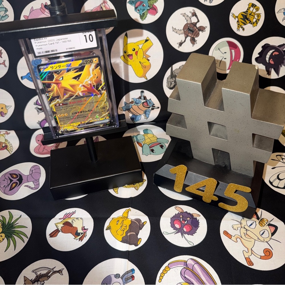 Zapdos ex
Pokémon (2023) Japanese
Pokémon Card 151 - 145/165